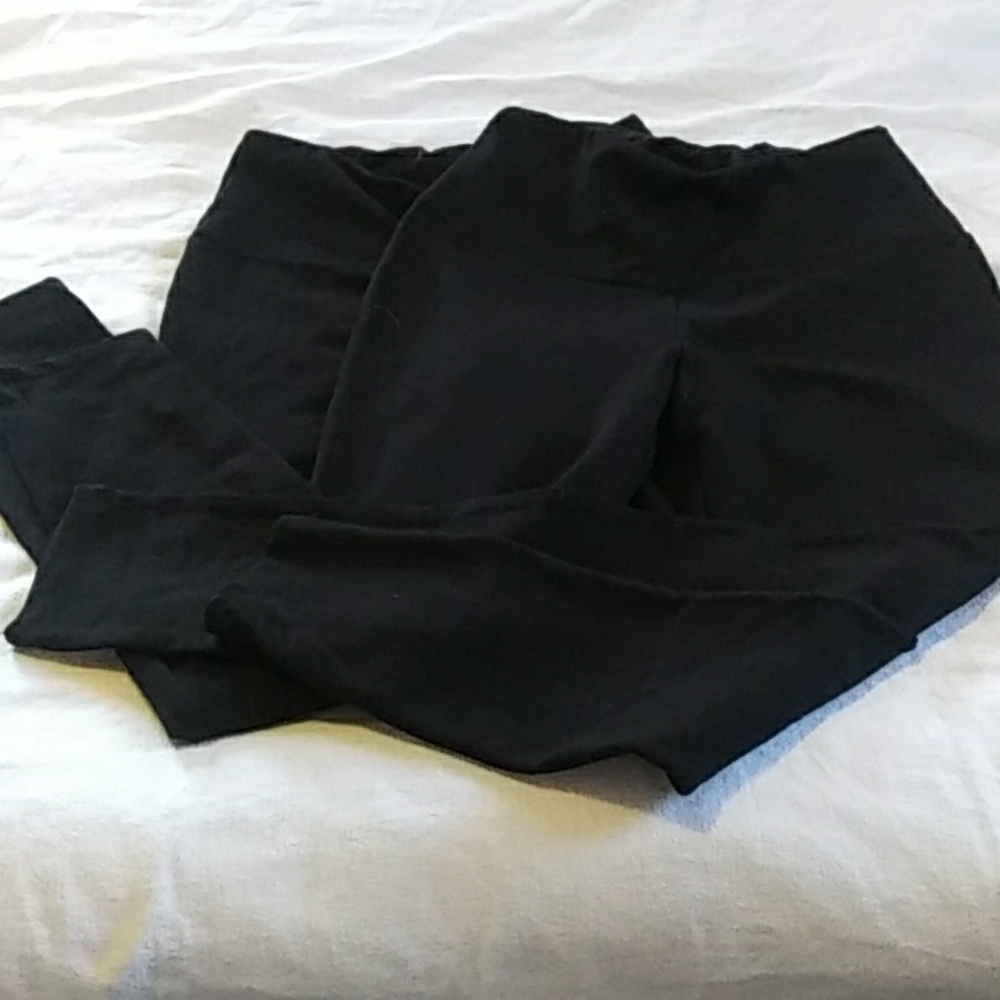 2 Marla Wynne leggings